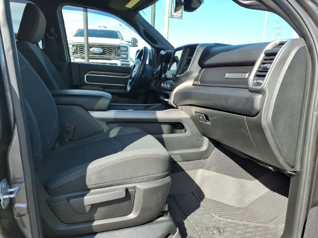 Used 2021 RAM 2500 Big Horn w/ Night Edition AWD/4WD image 11