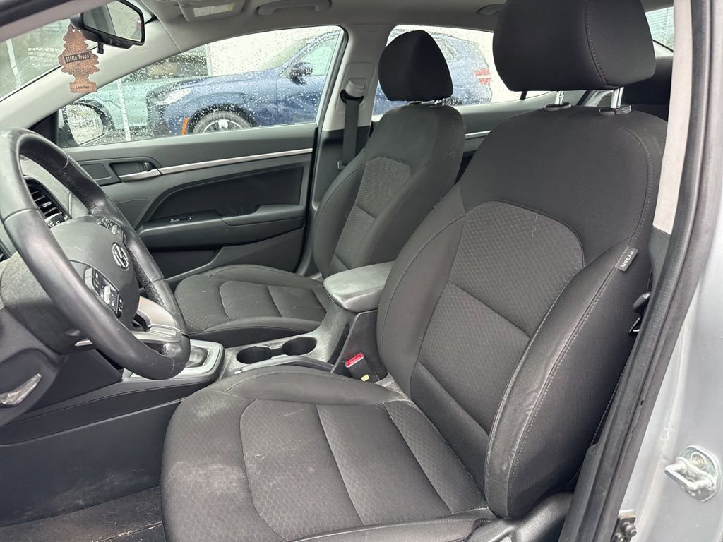 Used 2020 Hyundai Elantra Value Edition w/ Cargo Package (C1) FWD image 9
