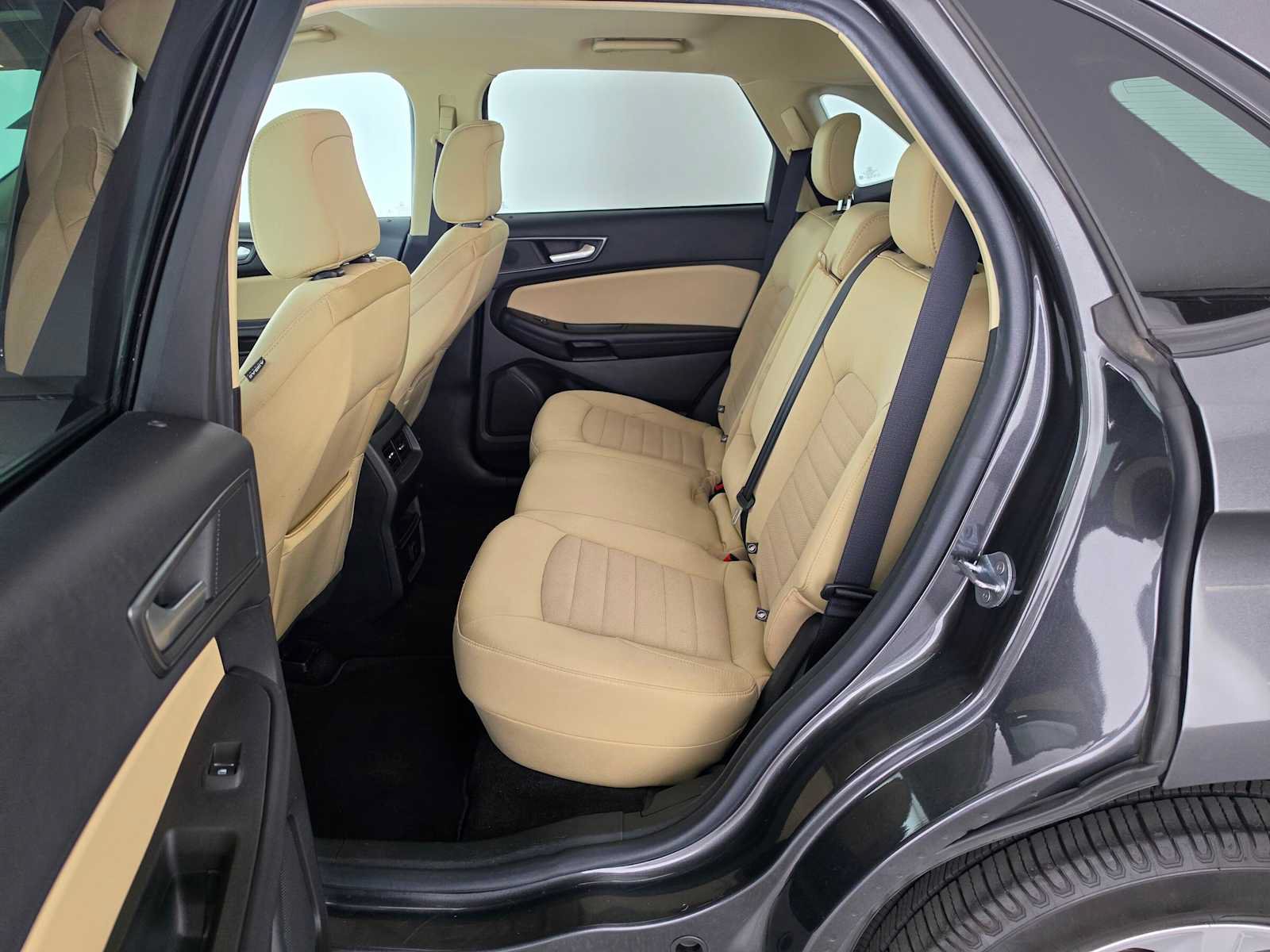 Used 2020 Ford Edge SE AWD/4WD image 16