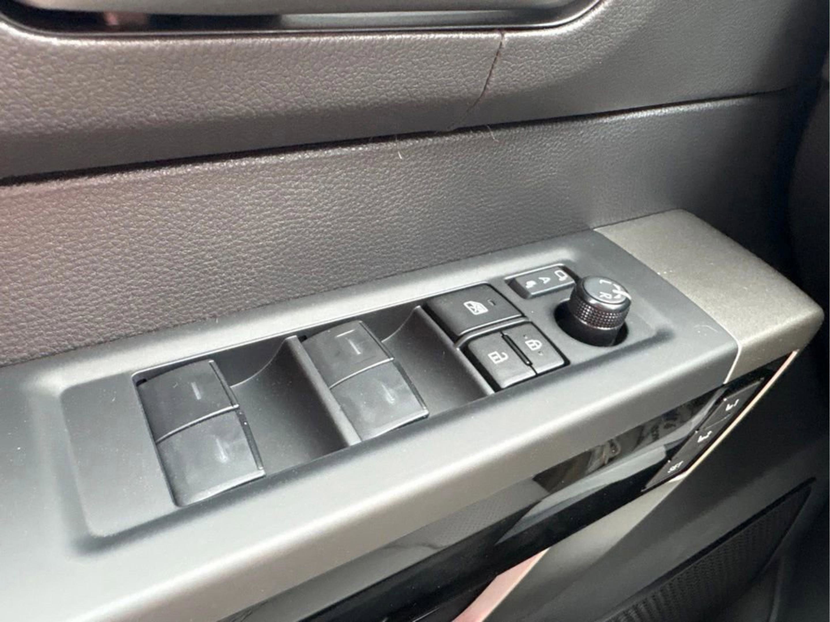 New 2026 Toyota Tundra Limited AWD/4WD image 24