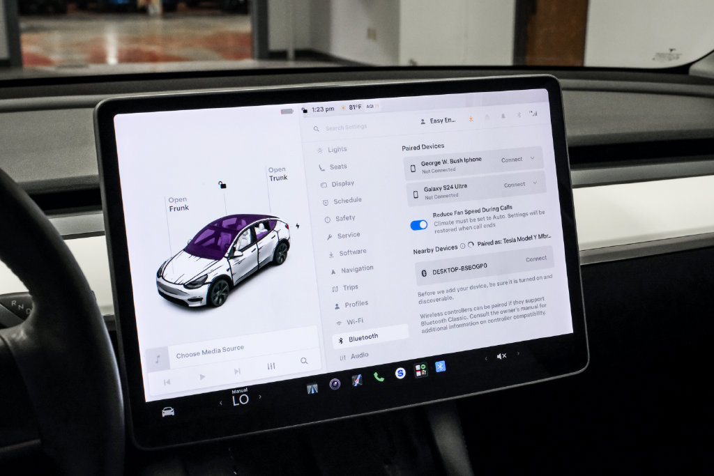 Used 2022 Tesla Model Y Long Range AWD/4WD image 26