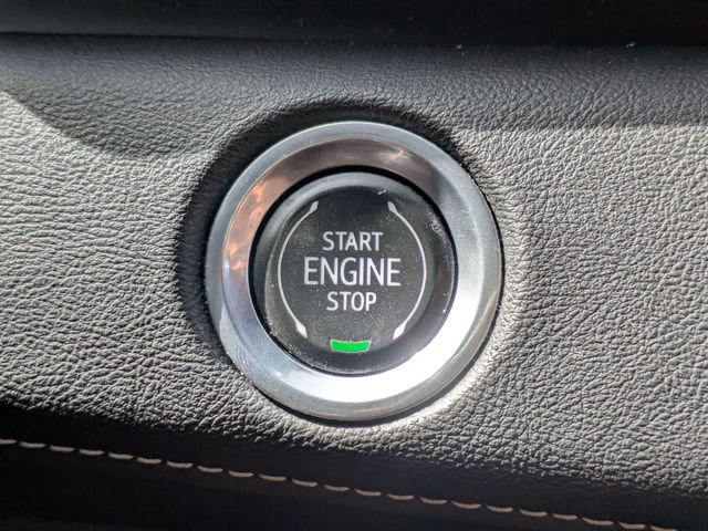 Used 2021 Cadillac Escalade Sport w/ LPO, ONYX Package AWD/4WD image 35
