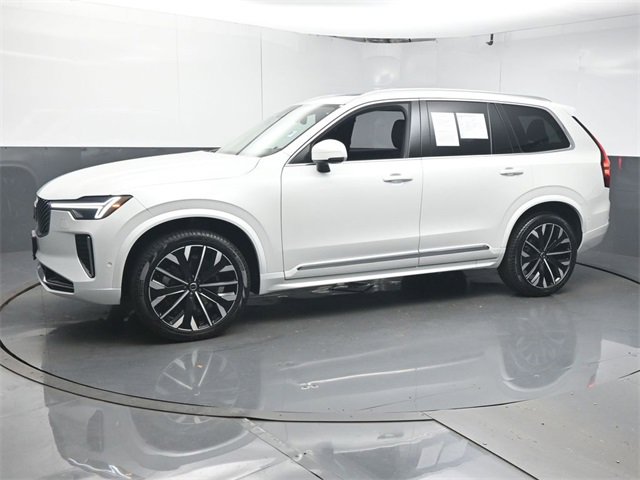 Used 2025 Volvo XC90 B5 Plus w/ Protection Package Premier image 4