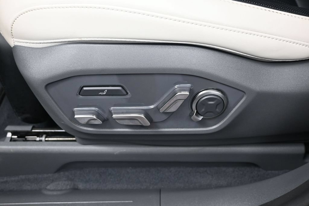 Certified 2024 Kia EV9 GT-Line AWD/4WD image 14