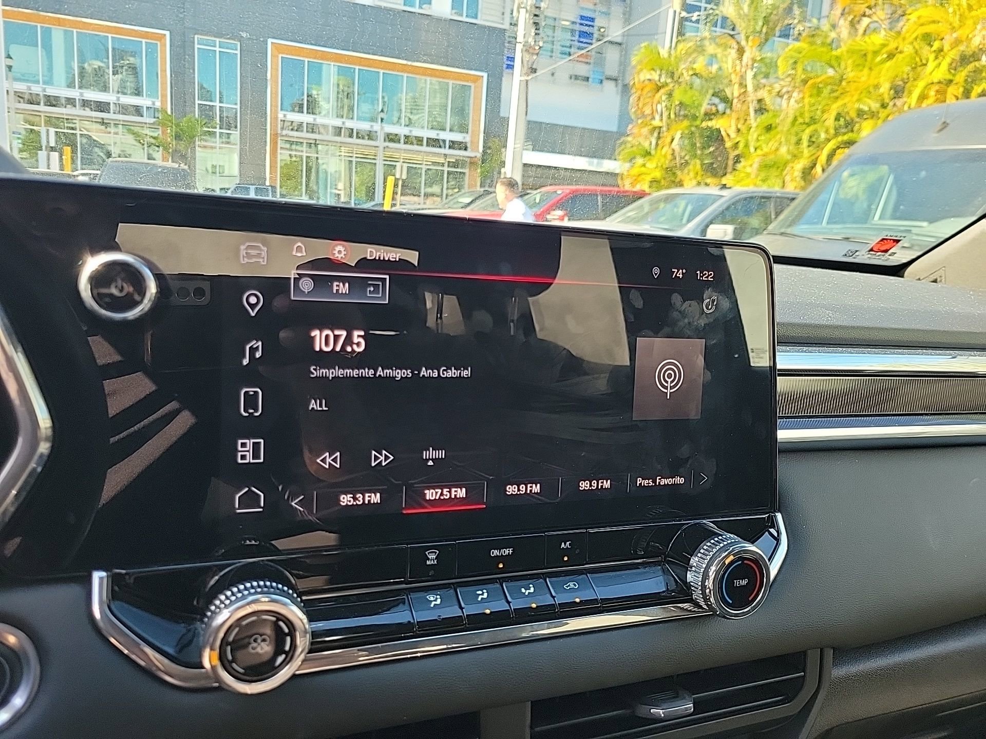 Used 2024 GMC Canyon Elevation image 29