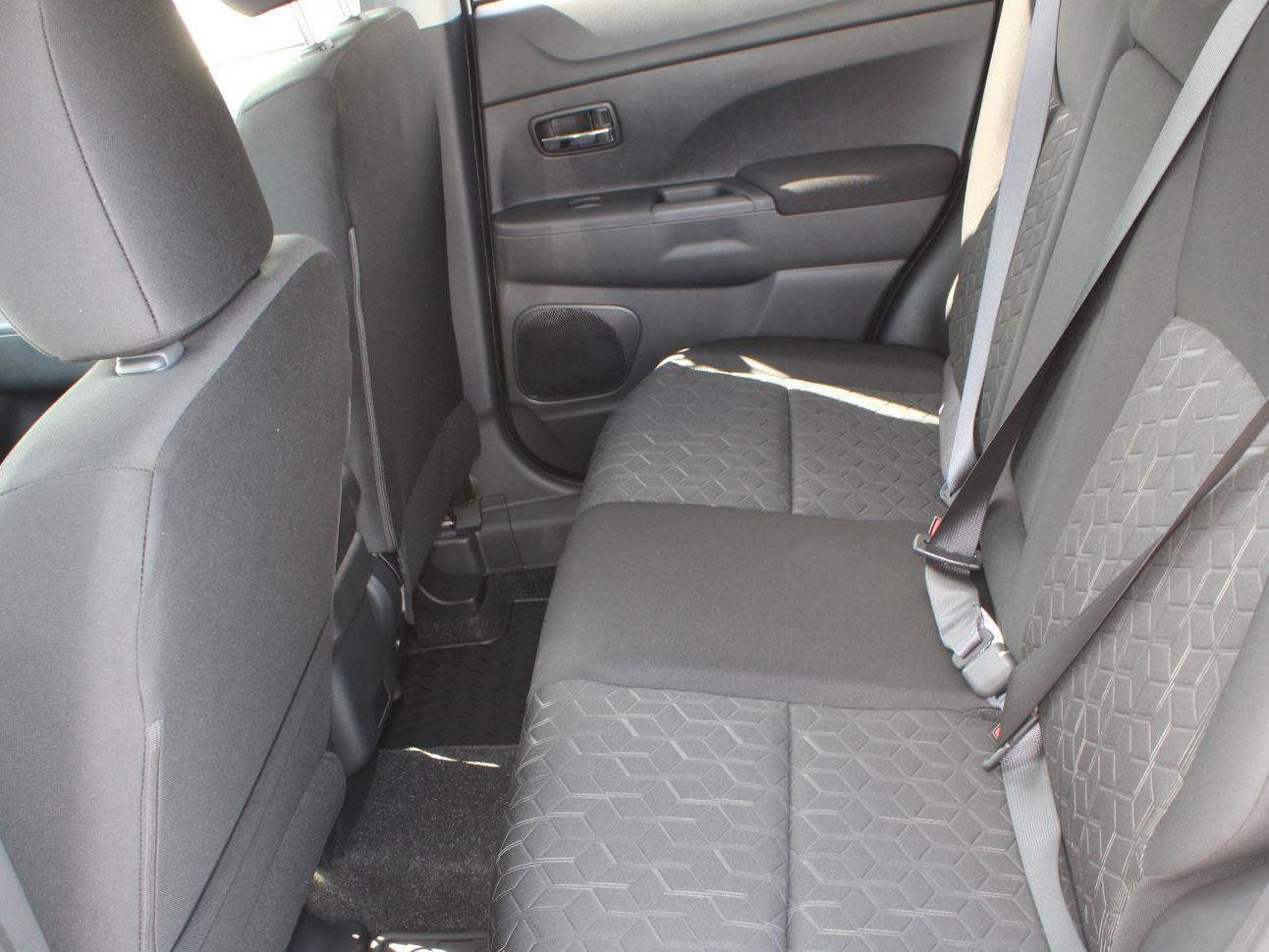 Used 2025 Mitsubishi Outlander Sport ES image 16