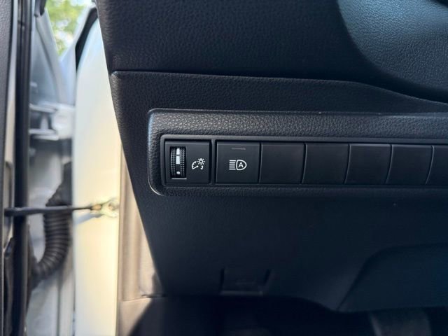Used 2022 Toyota Corolla XLE image 17