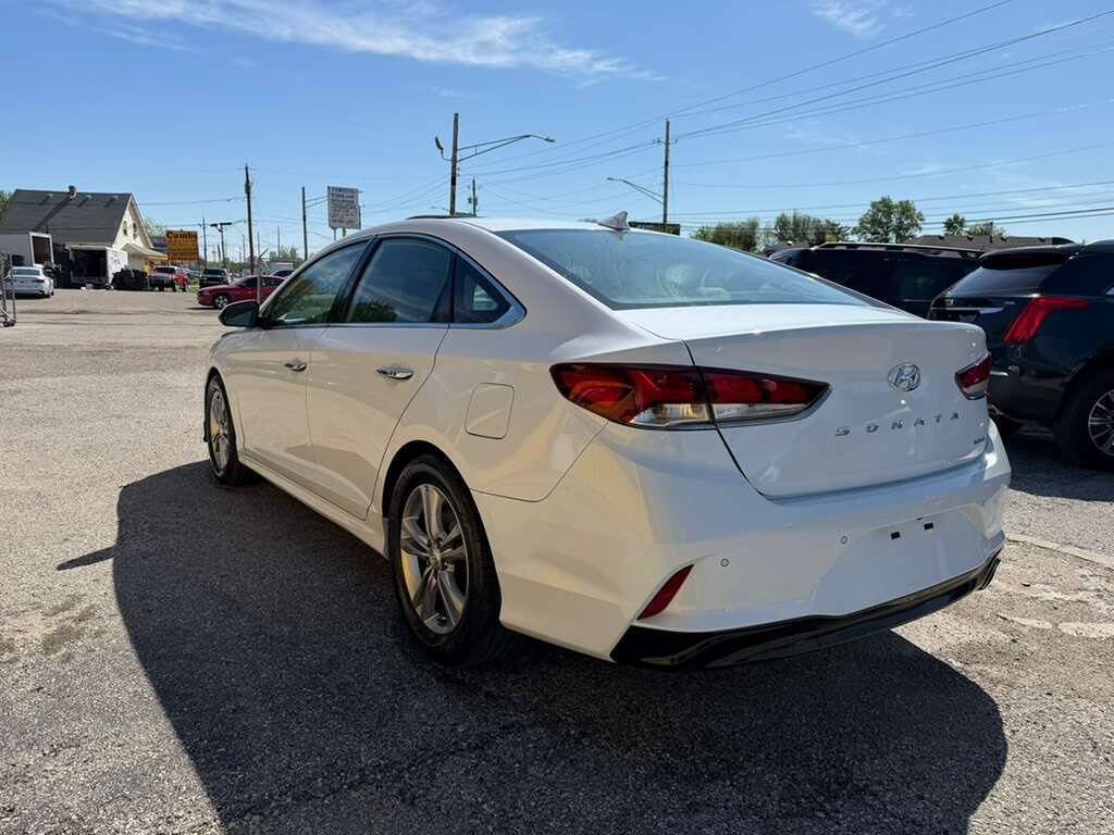 Used 2018 Hyundai Sonata Limited w/ Limited Ultimate Package 03 FWD image 6