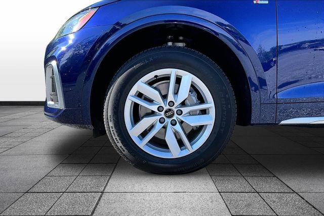 Used 2022 Audi Q5 2.0T Premium w/ Convenience Package AWD/4WD image 4
