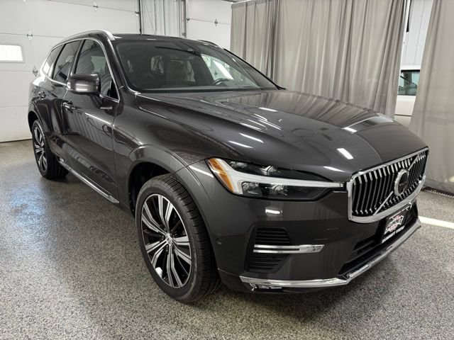 Used 2022 Volvo XC60 B6 Inscription w/ Advanced Package image 3