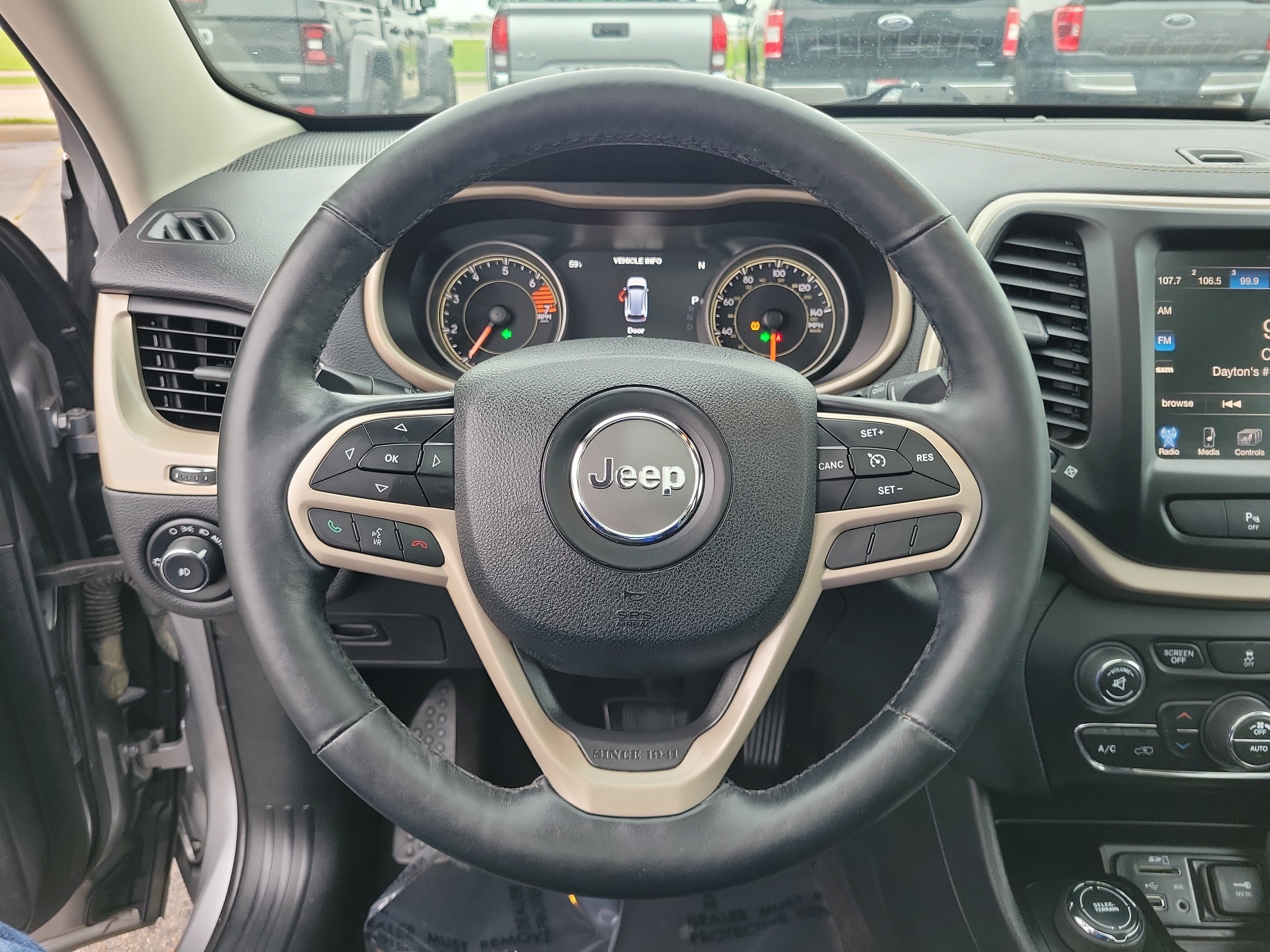 Used 2017 Jeep Cherokee Limited AWD/4WD image 21