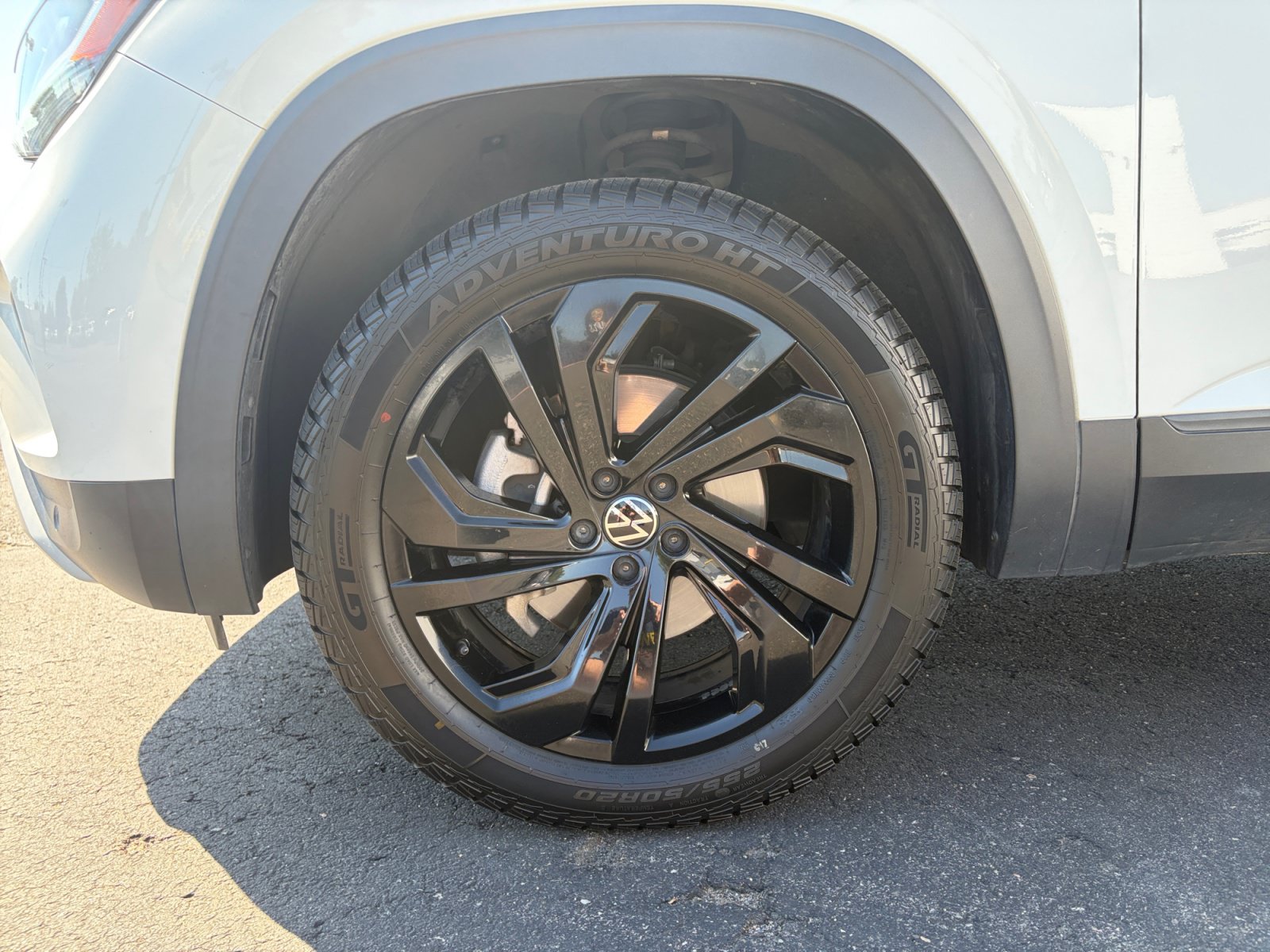 Used 2022 Volkswagen Atlas SE w/ Panoramic Sunroof Package FWD image 26