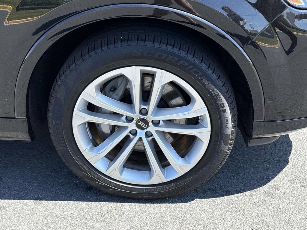 Used 2025 Audi Q7 3.0T Premium Plus AWD/4WD image 14
