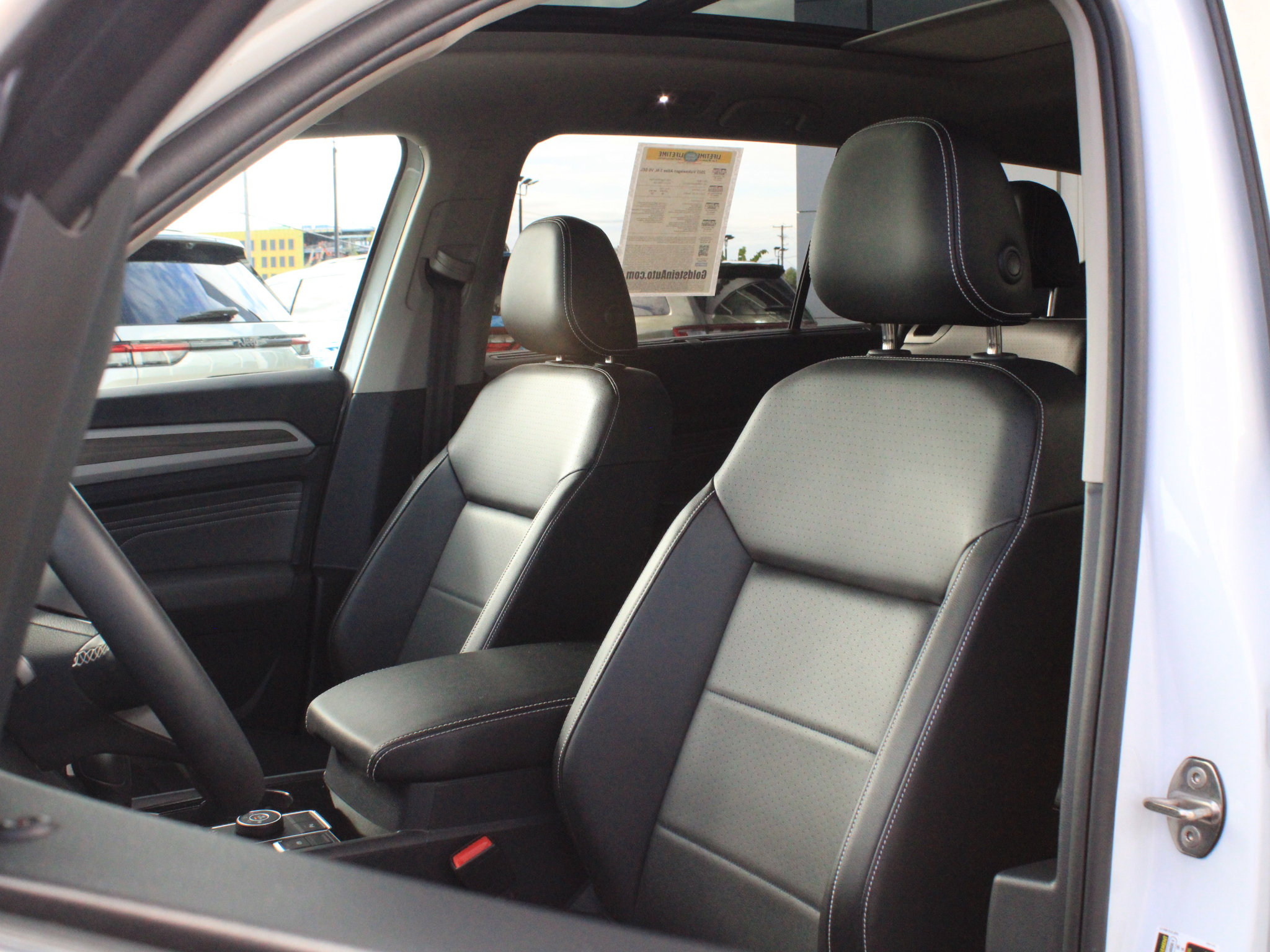 Used 2023 Volkswagen Atlas SEL AWD/4WD image 11