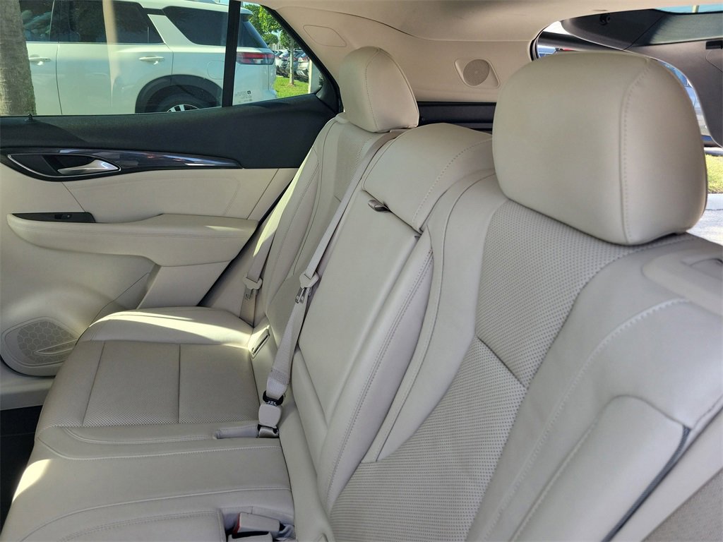 Used 2021 Buick Envision Essence image 15