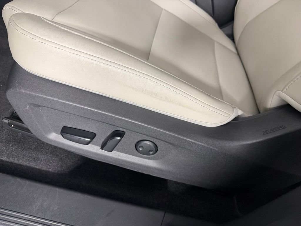 Used 2025 Nissan Murano SV AWD/4WD image 22