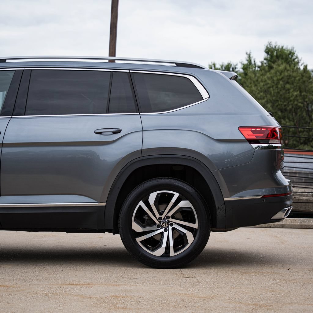 Certified 2021 Volkswagen Atlas SEL Premium AWD/4WD image 4