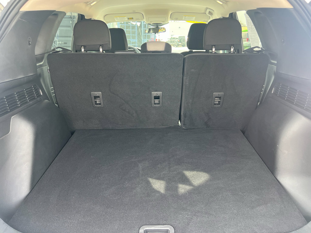 Used 2025 Ford Escape Active w/ Cold Weather Package image 9