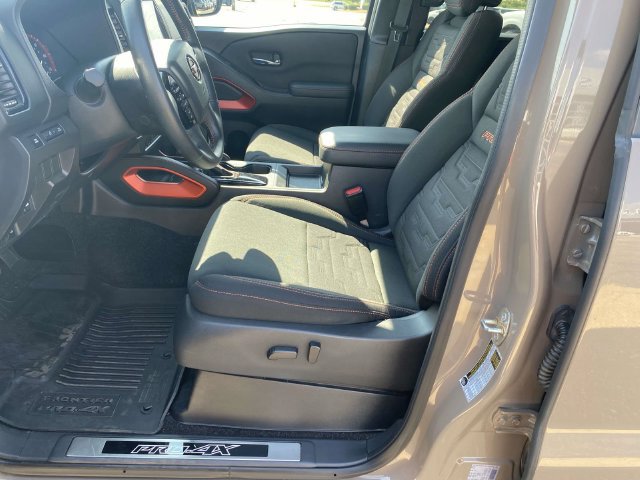 Used 2023 Nissan Frontier PRO-4X w/ Technology Package AWD/4WD image 11