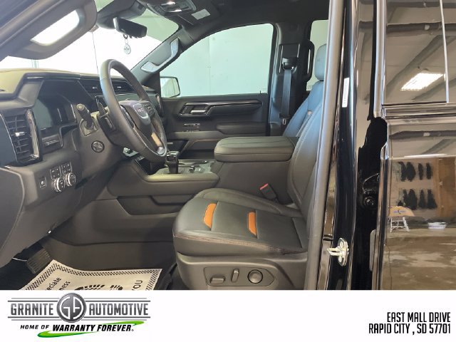 Used 2026 GMC Sierra 1500 AT4 w/ AT4 Premium Package AWD/4WD image 4