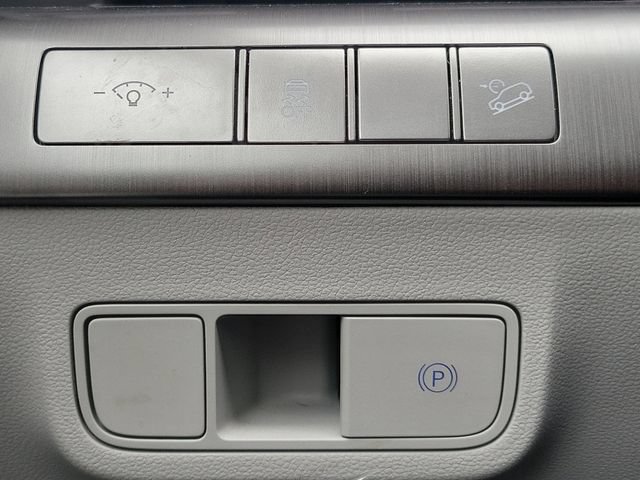 Used 2025 Hyundai Kona SEL FWD image 22