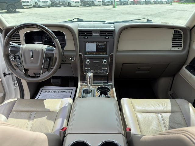 Used 2017 Lincoln Navigator Select AWD/4WD image 16
