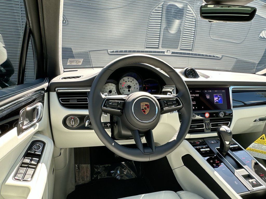 New 2026 Porsche Macan AWD/4WD image 25