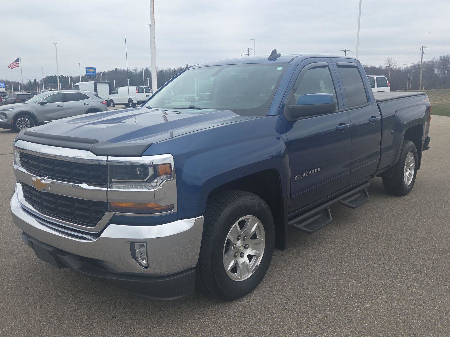 Used 2018 Chevrolet Silverado 1500 LT w/ All Star Edition image 11