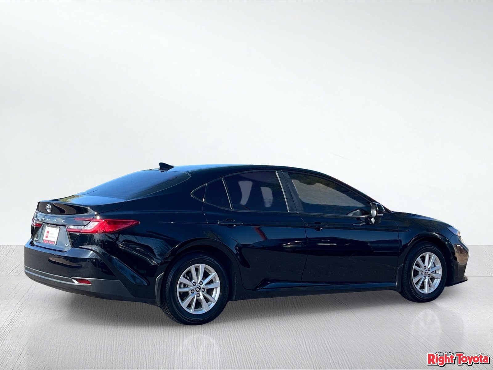 Certified 2025 Toyota Camry LE FWD image 7