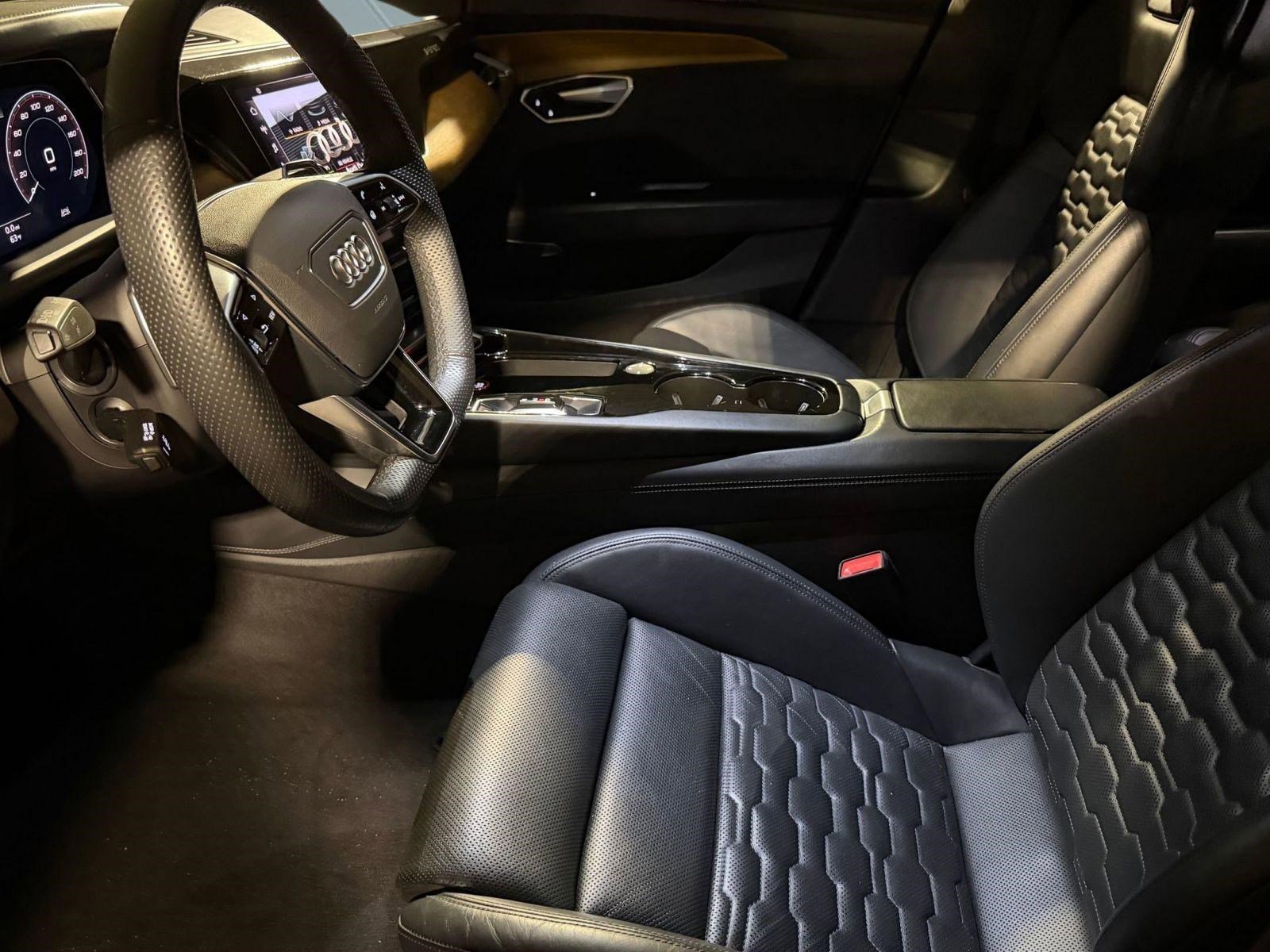 Certified 2023 Audi e-tron GT Premium Plus image 21