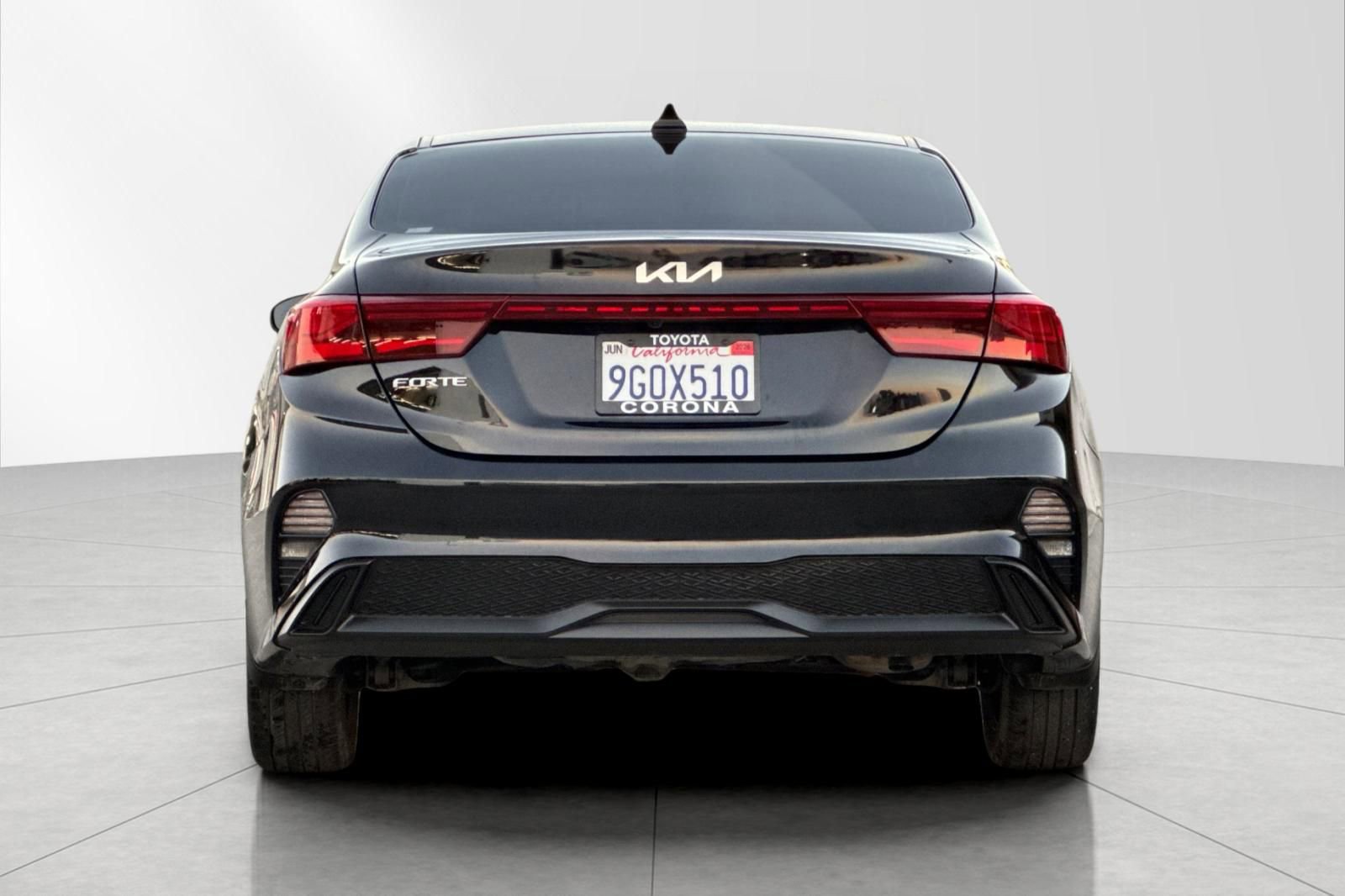 Used 2023 Kia Forte LXS w/ LXS Technology Package image 4