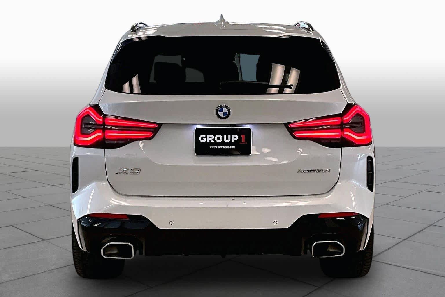 Used 2022 BMW X3 xDrive30i w/ M Sport Package 2 AWD/4WD image 4