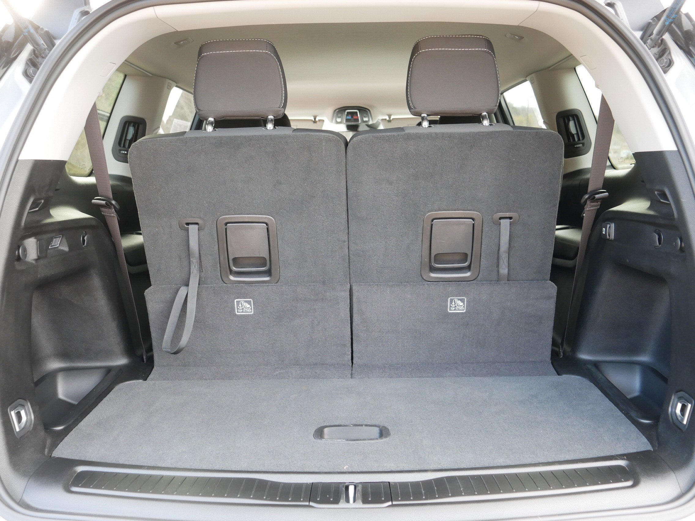 Used 2023 Jeep Grand Cherokee L Laredo image 18