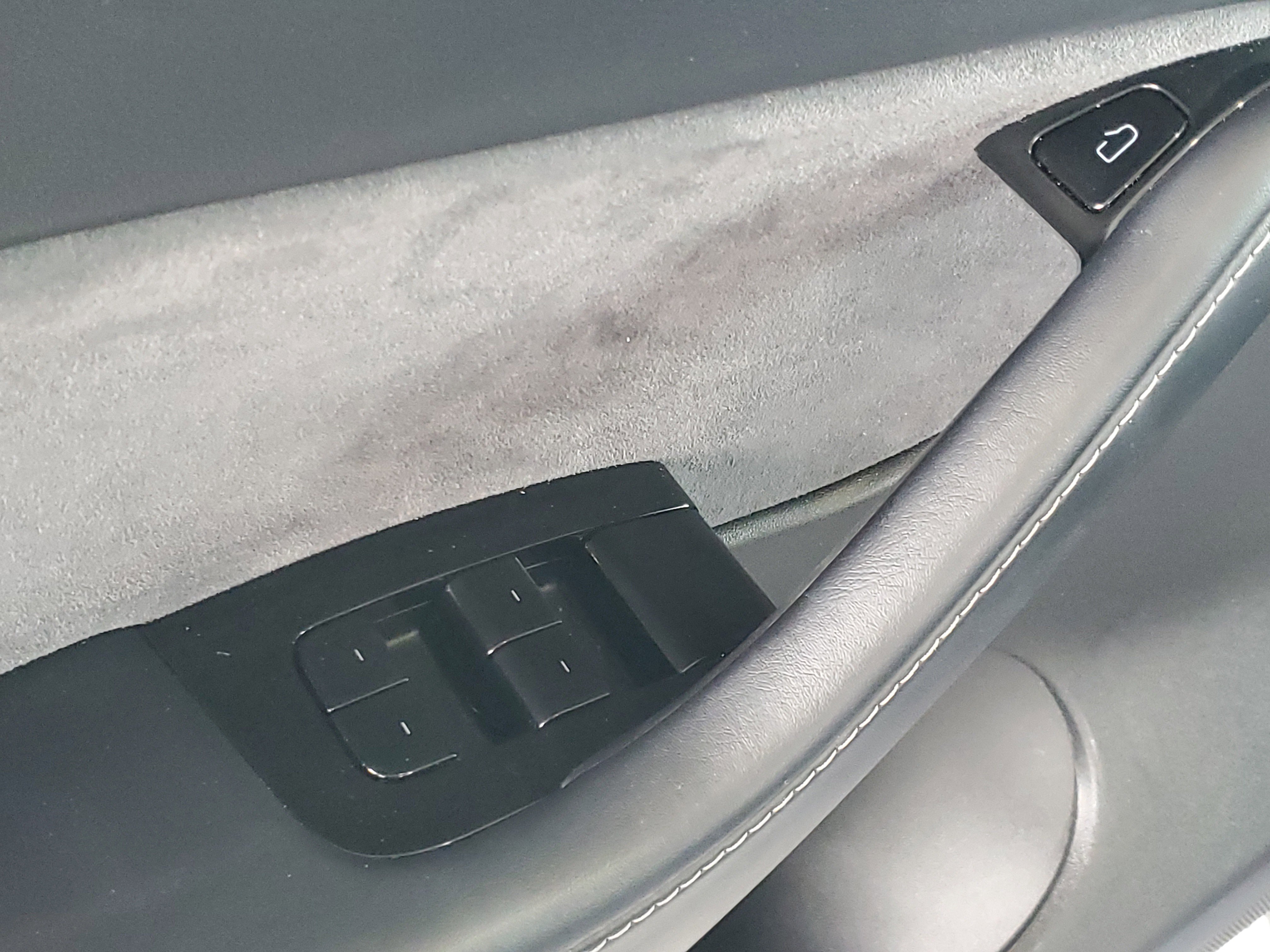 Used 2021 Tesla Model Y Long Range image 14