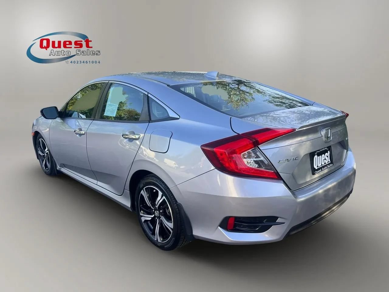Used 2017 Honda Civic Touring image 5