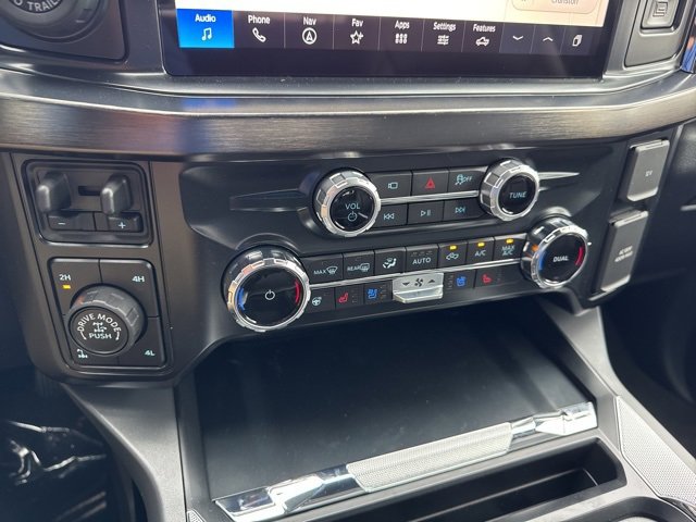 New 2025 Ford F350 Lariat w/ Lariat Ultimate Package image 16