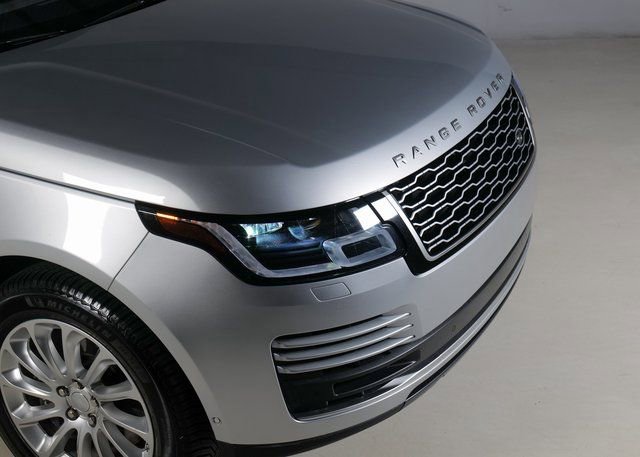 Used 2020 Land Rover Range Rover HSE image 30