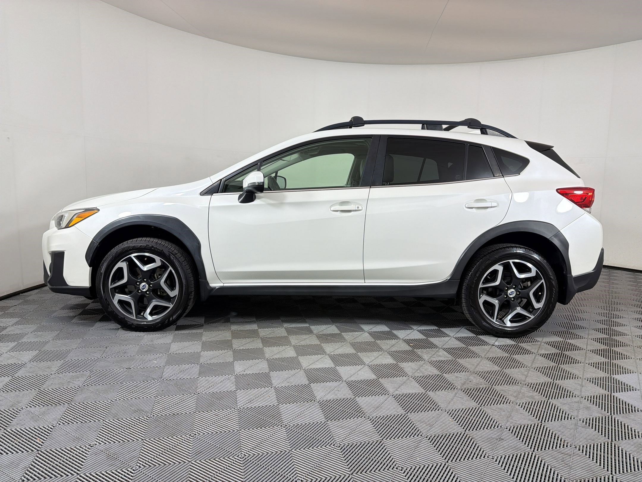 Used 2018 Subaru Crosstrek 2.0i Limited AWD/4WD image 2