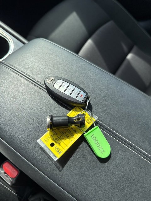 Used 2024 Nissan Altima 2.5 SV image 32