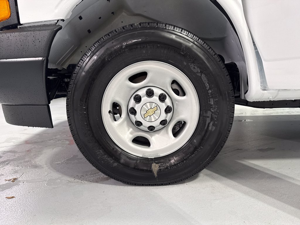 New 2025 Chevrolet Express 2500 w/ Driver Convenience Package RWD image 31