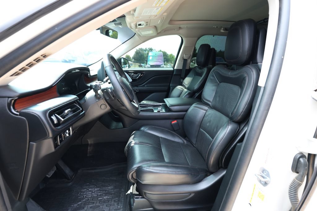Used 2023 Lincoln Aviator Reserve w/ Equipment Group 201A AWD/4WD image 10