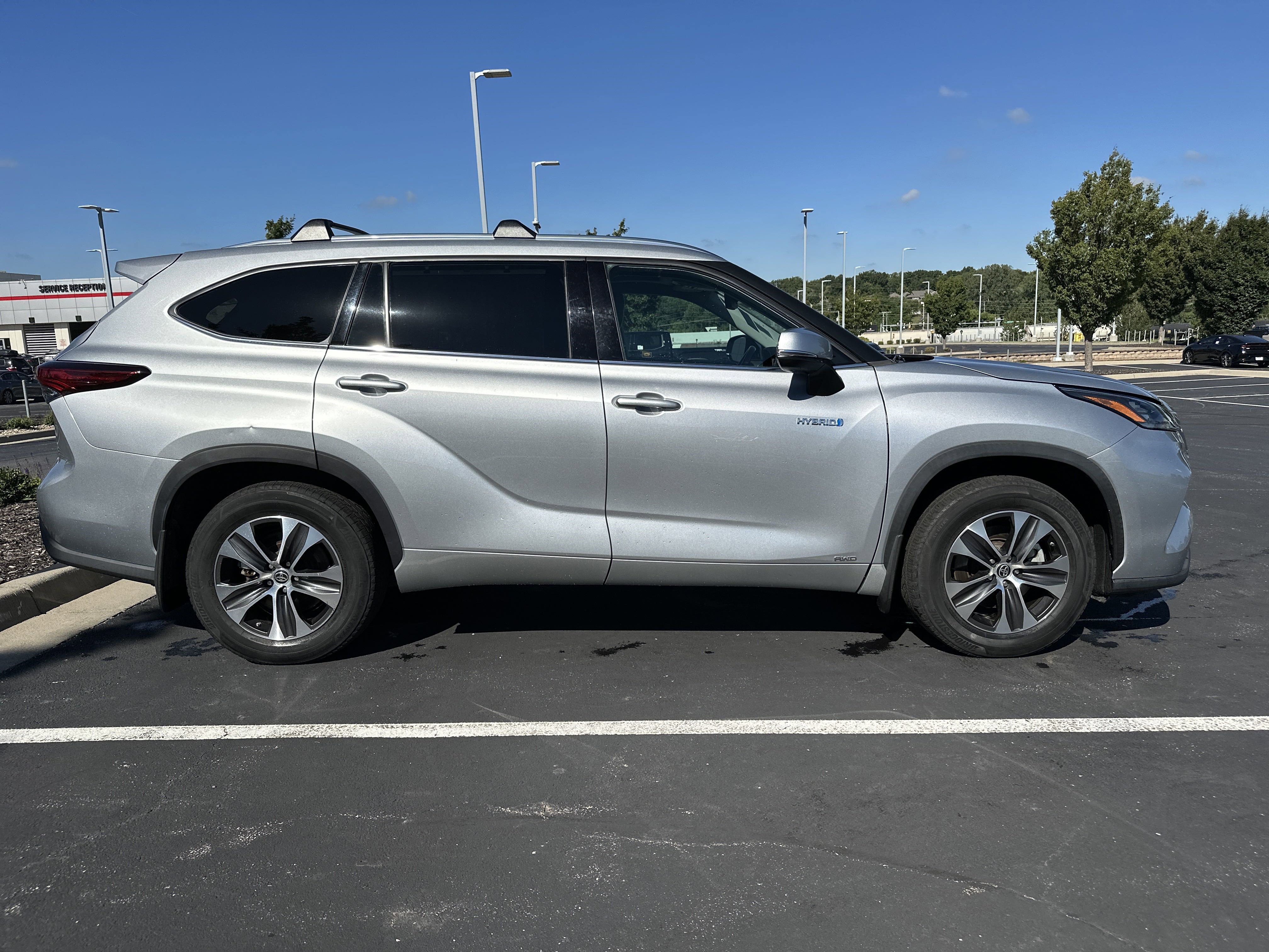 Certified 2020 Toyota Highlander XLE image 11