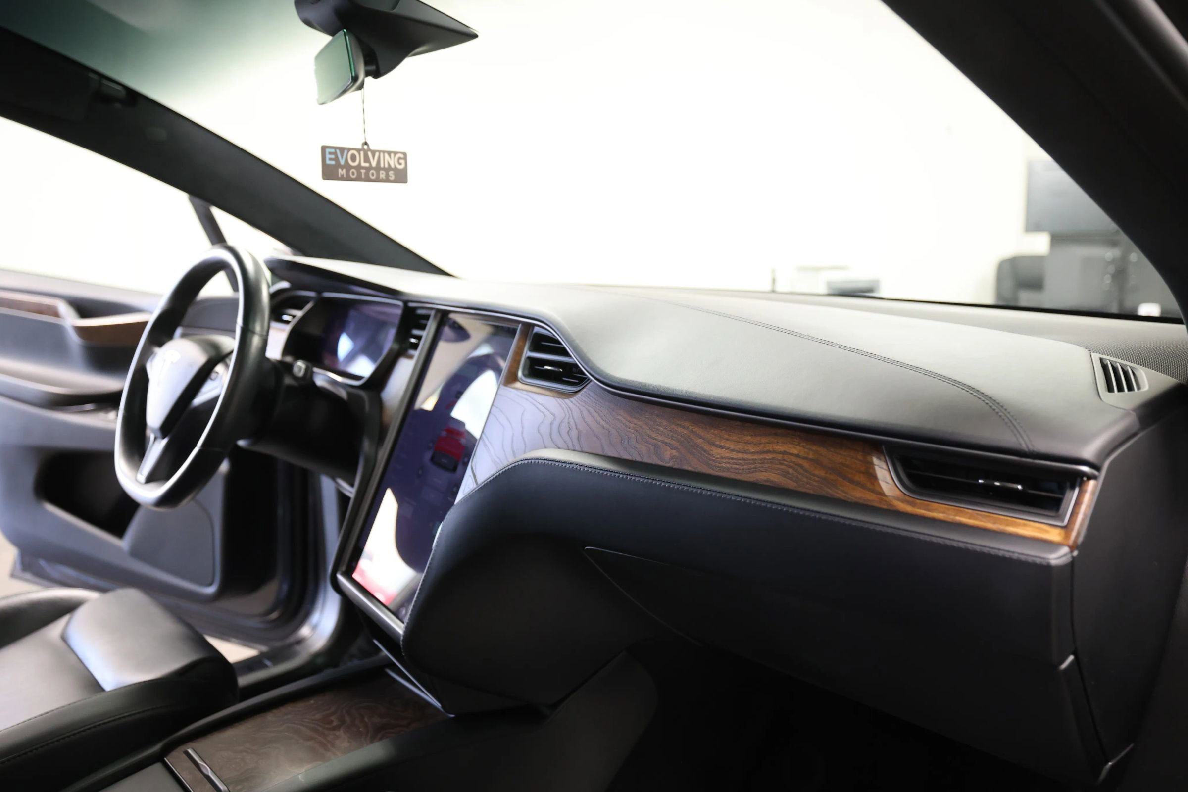 Used 2020 Tesla Model X Long Range AWD/4WD image 41