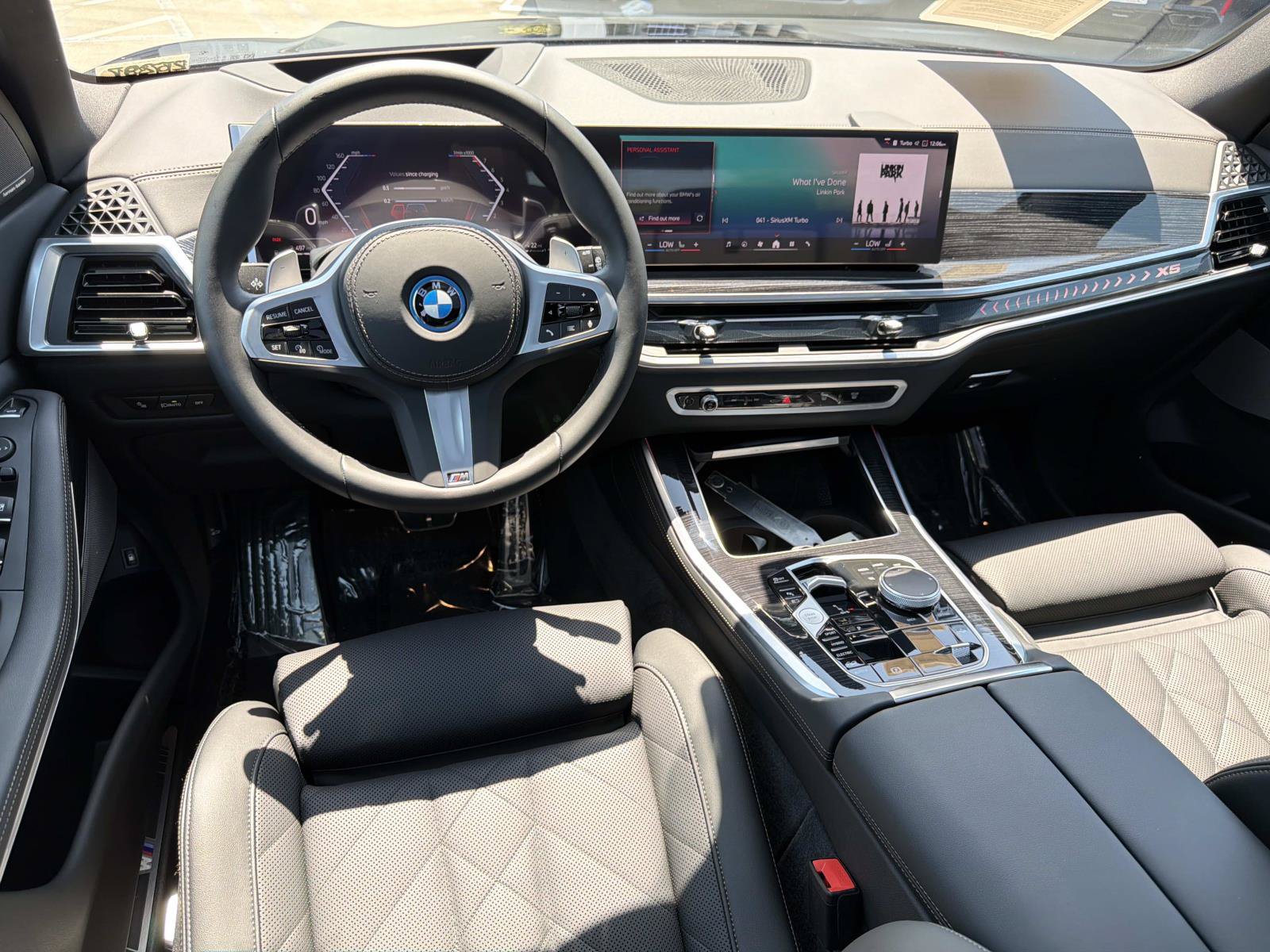 Used 2026 BMW X5 xDrive50e w/ M Sport Package AWD/4WD image 11