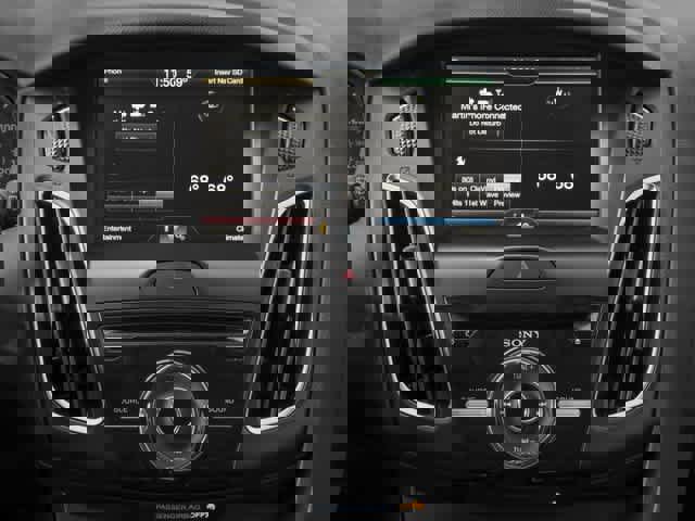 Used 2016 Ford Focus SE FWD image 12