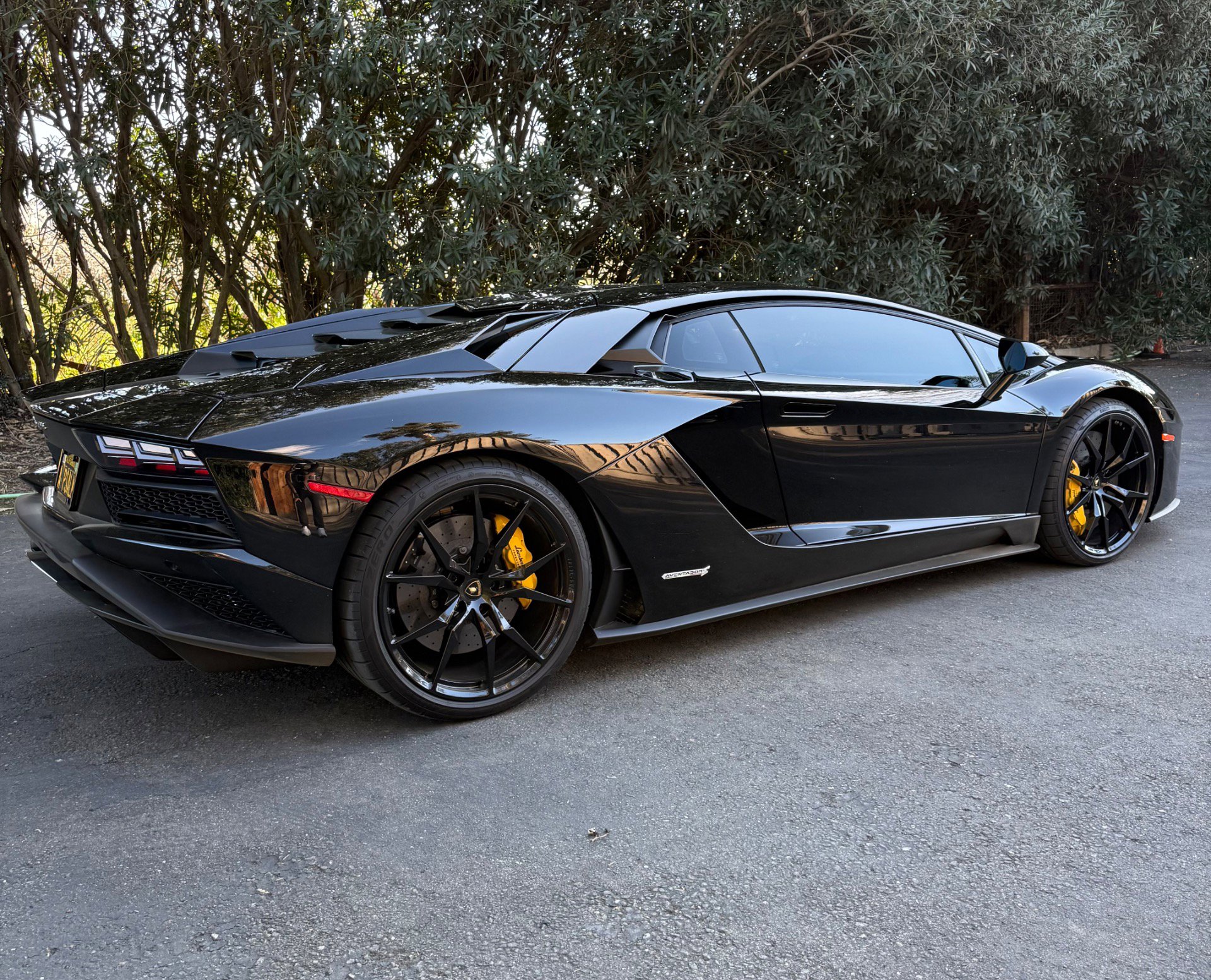 Used 2017 Lamborghini Aventador S image 6