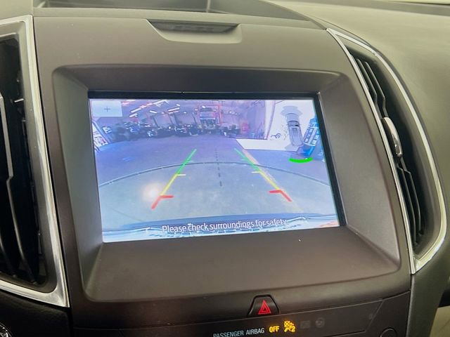 Used 2020 Ford Edge Titanium image 16