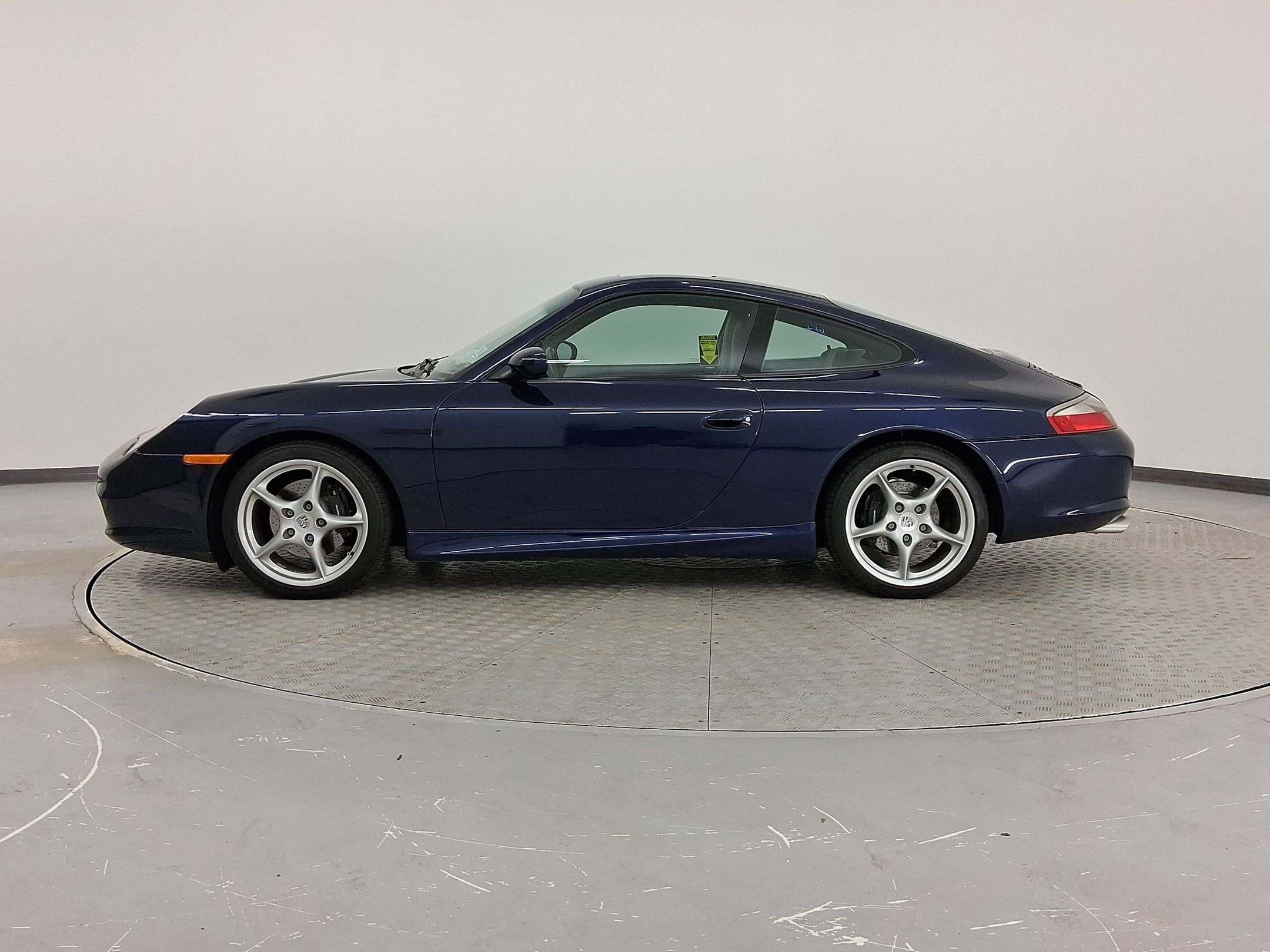 Used 2002 Porsche 911 Carrera image 2