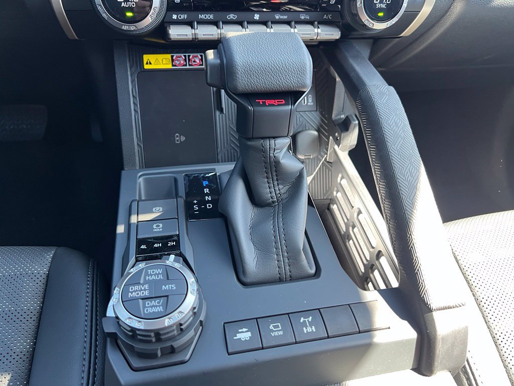 New 2026 Toyota Tacoma TRD Off-Road w/ TRD Off Road Premium Package AWD/4WD image 24