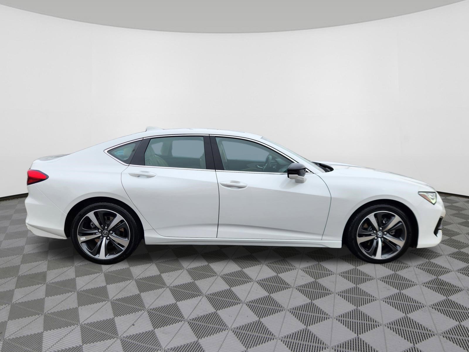 Certified 2025 Acura TLX w/ Technology Package image 6